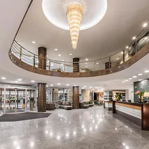 Eurostars Uhotel 4*, Ljubljana Slovenië