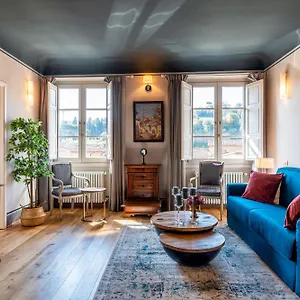 https://genteel-home-piazza-pitti.it-tuscanyhotel.com