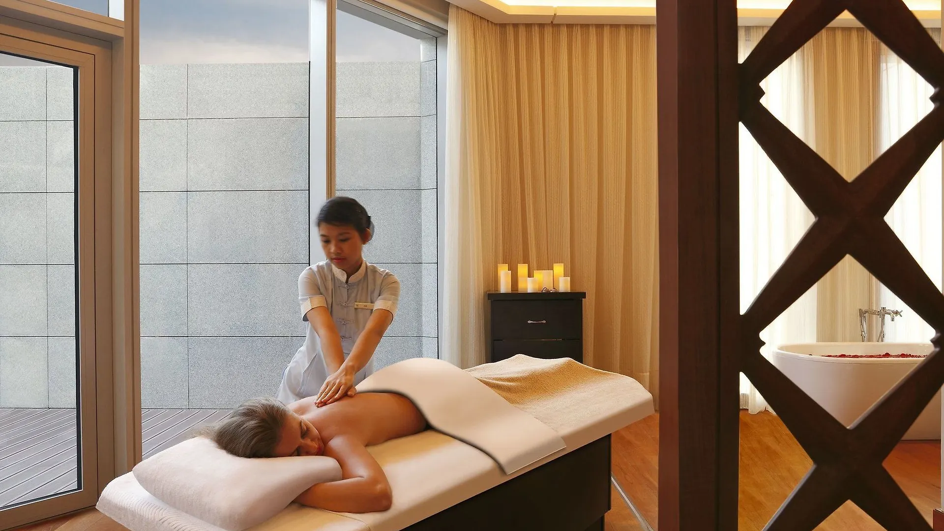 Anantara Downtown Dubai Hotel 5*,  United Arab Emirates